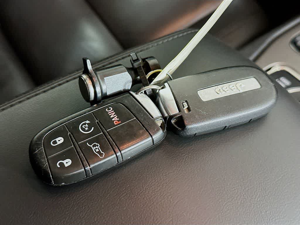 Thumbnail: 2019 Jeep Grand Cherokee - 20