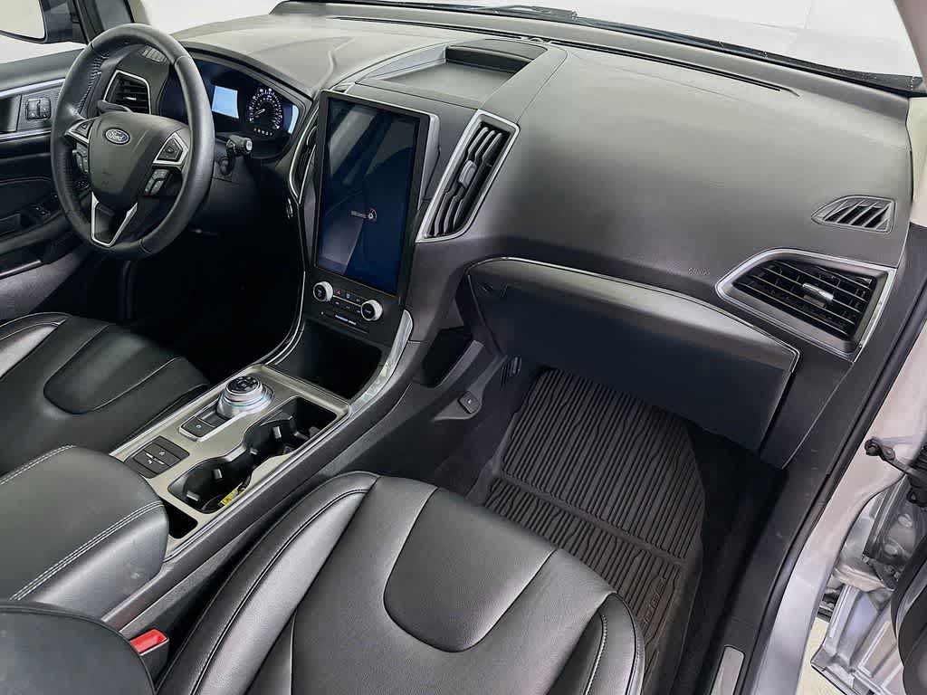 Thumbnail: 2022 Ford Edge - 32