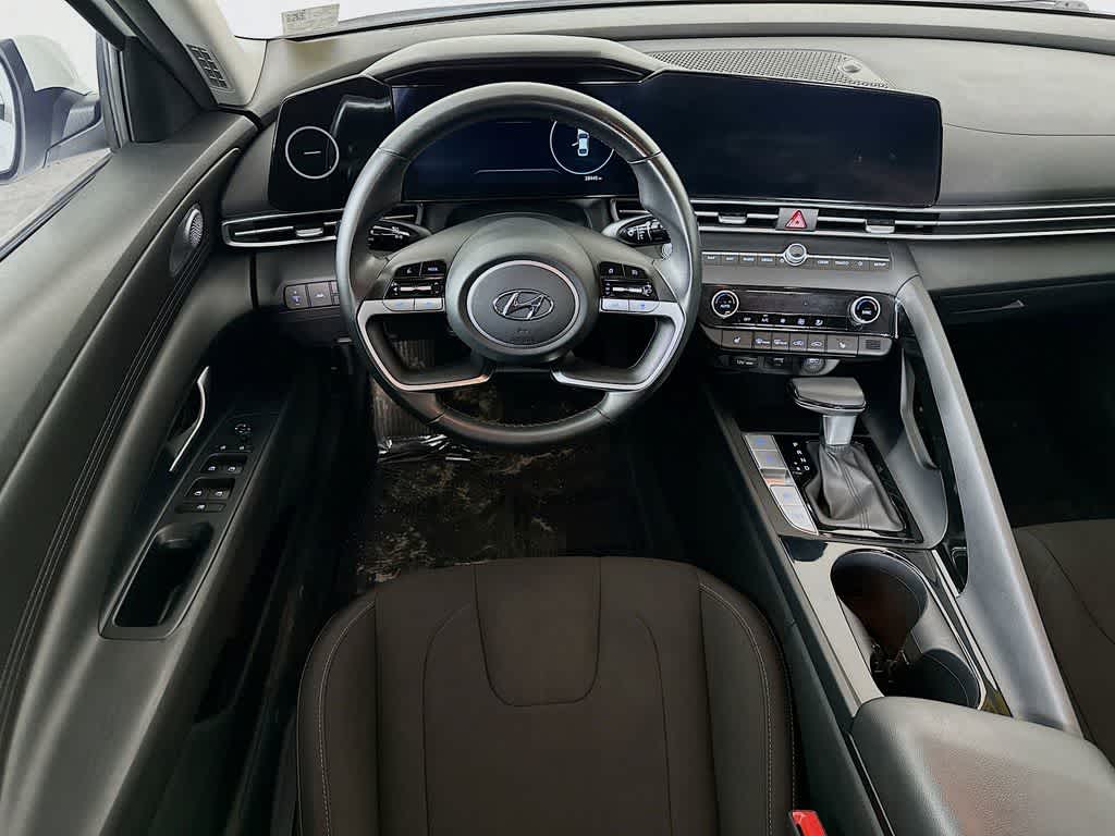 Thumbnail: 2023 Hyundai Elantra - 9