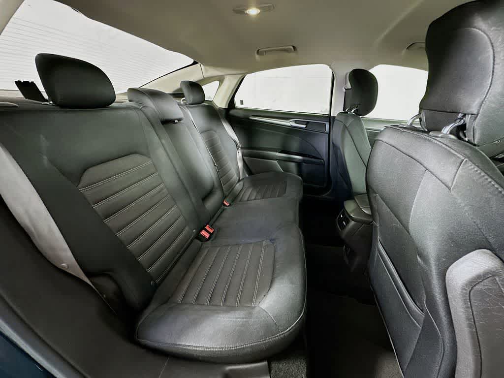 Thumbnail: 2014 Ford Fusion - 30