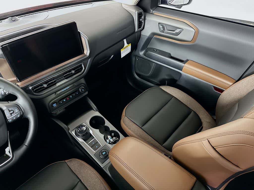 Thumbnail: 2025 Ford Bronco Sport - 11