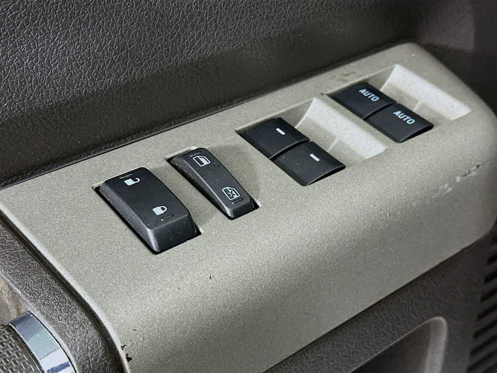 Thumbnail: 2016 Ford Econoline - 28