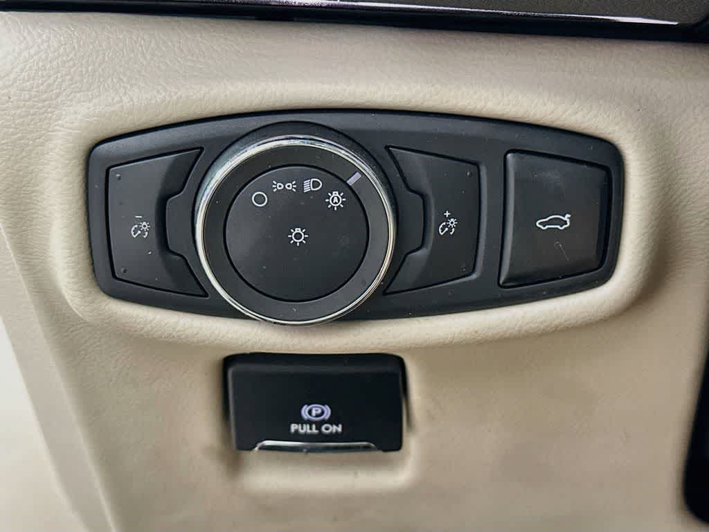 Thumbnail: 2020 Lincoln MKZ - 27