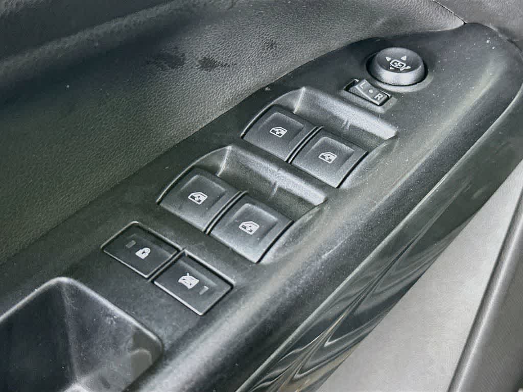 Thumbnail: 2016 GMC Canyon - 27