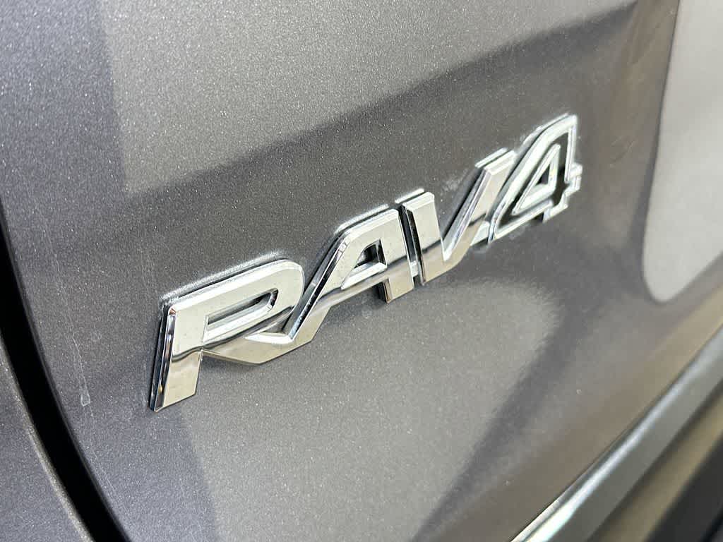 Thumbnail: 2022 Toyota RAV4 - 7