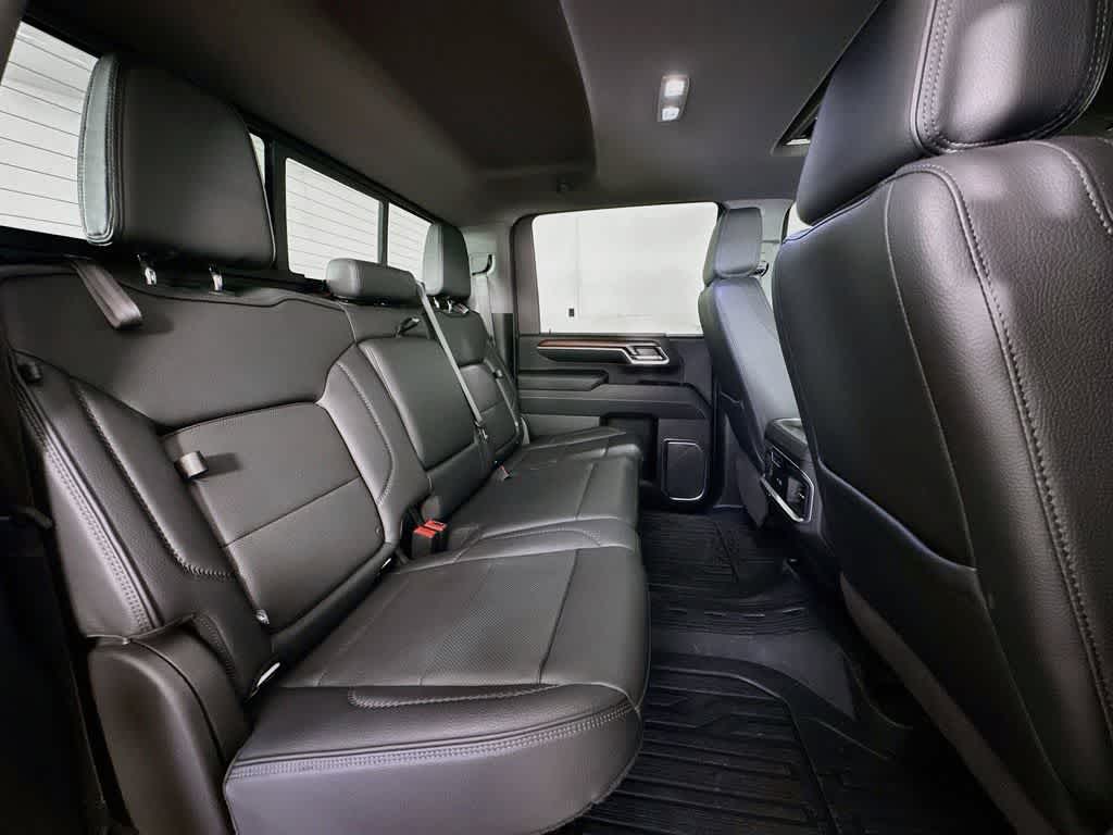 Thumbnail: 2024 GMC Sierra 3500 - 32