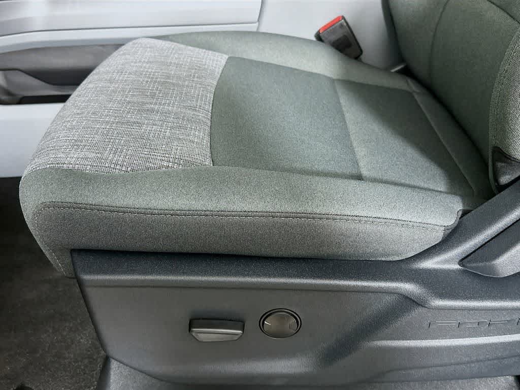 Thumbnail: 2026 Ford F-250 - 32