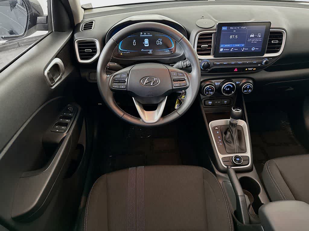 Thumbnail: 2023 Hyundai Venue - 10