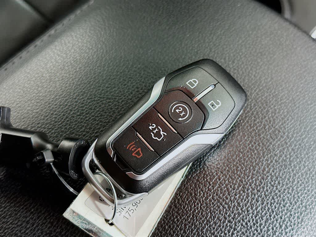 Thumbnail: 2016 Ford Explorer - 22