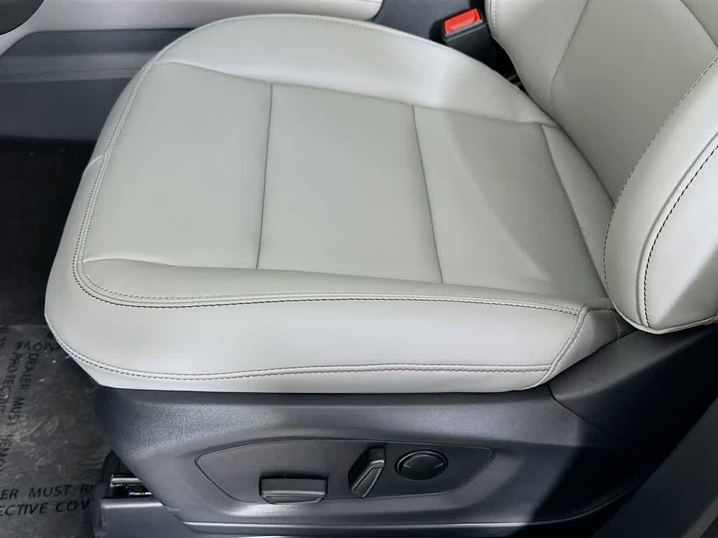 Thumbnail: 2026 Ford Explorer - 30