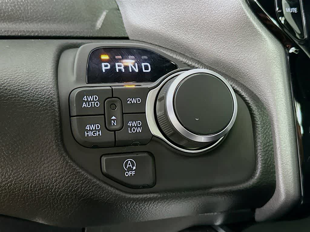 Thumbnail: 2025 RAM 1500 - 18