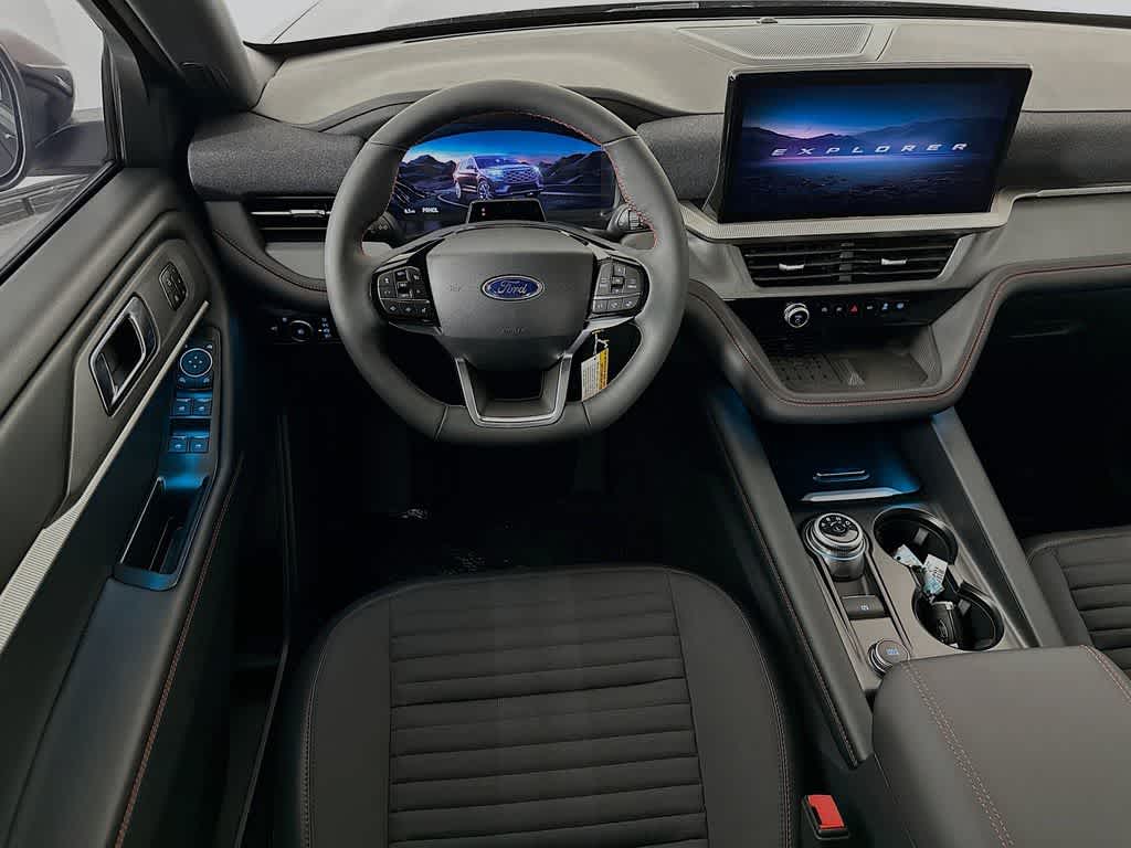 2025 Ford Explorer ST-Line 10