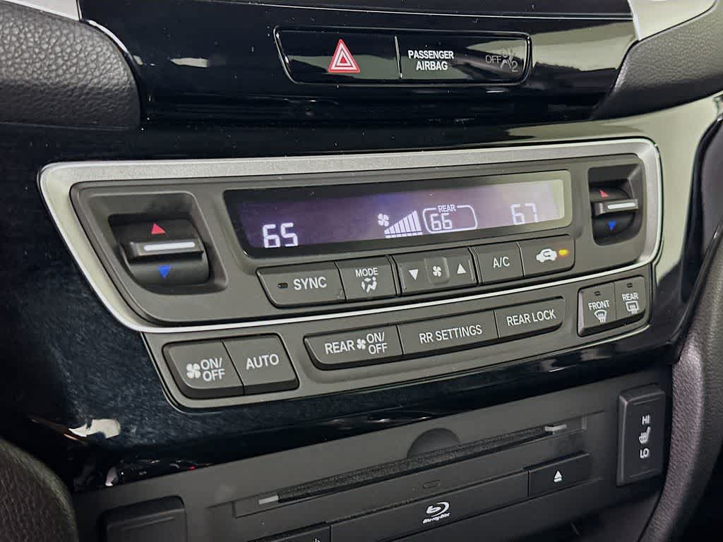 Thumbnail: 2016 Honda Pilot - 18