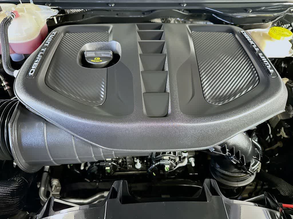 Thumbnail: 2025 RAM 1500 - 9