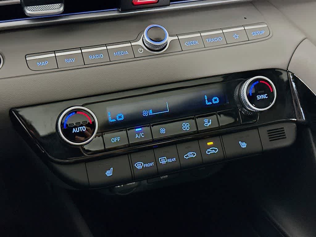 Thumbnail: 2025 Hyundai Elantra - 17