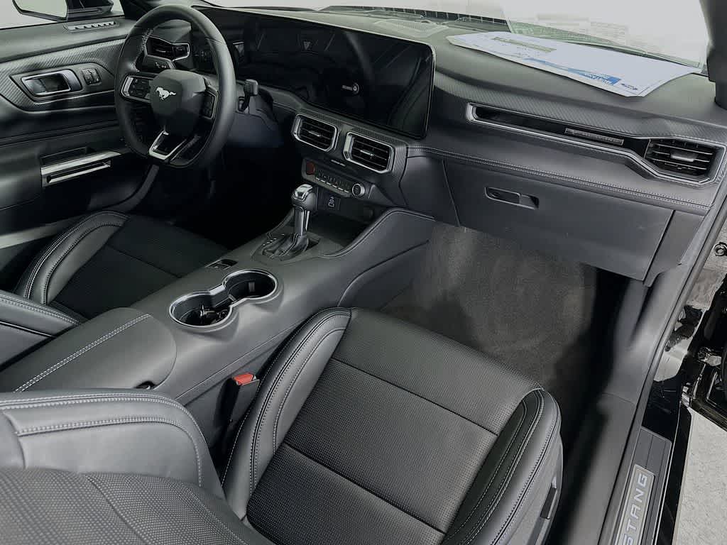 Thumbnail: 2025 Ford Mustang - 31