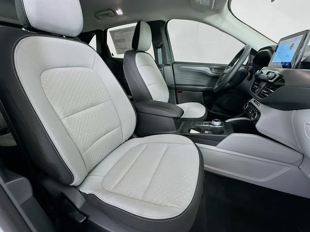 Thumbnail: 2025 Ford Escape - 15