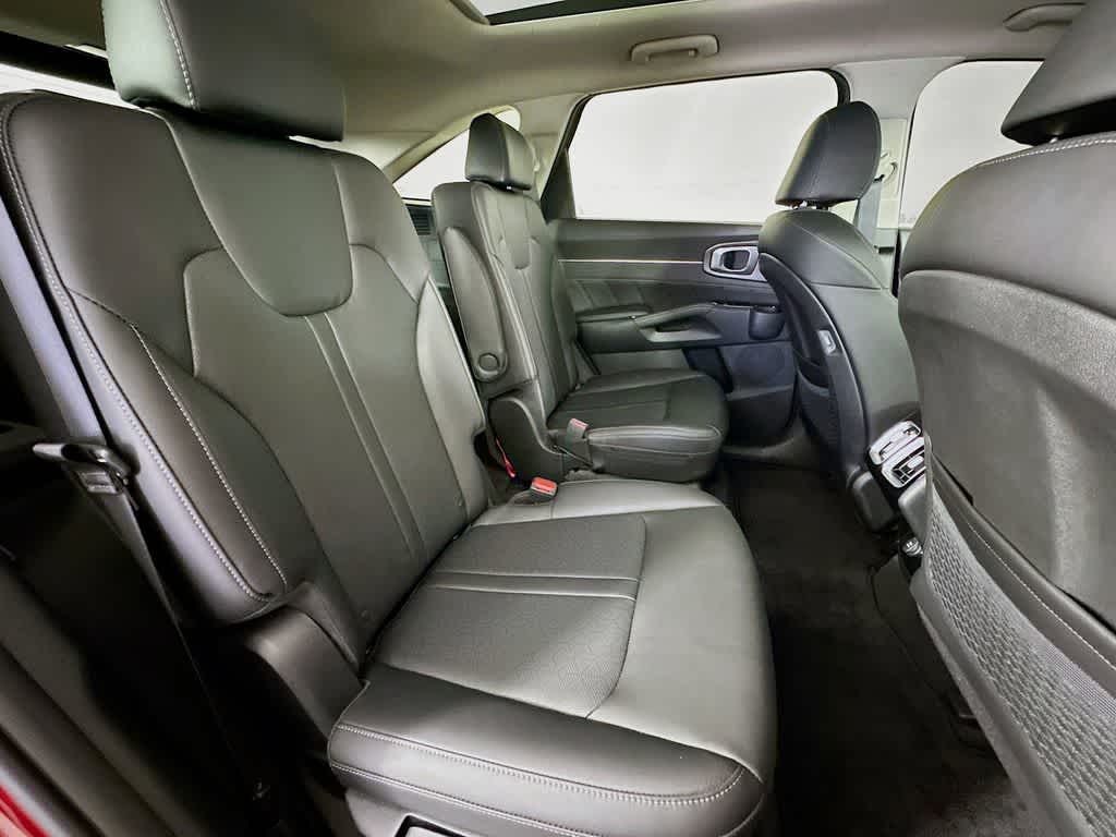 Thumbnail: 2022 Kia Sorento - 33