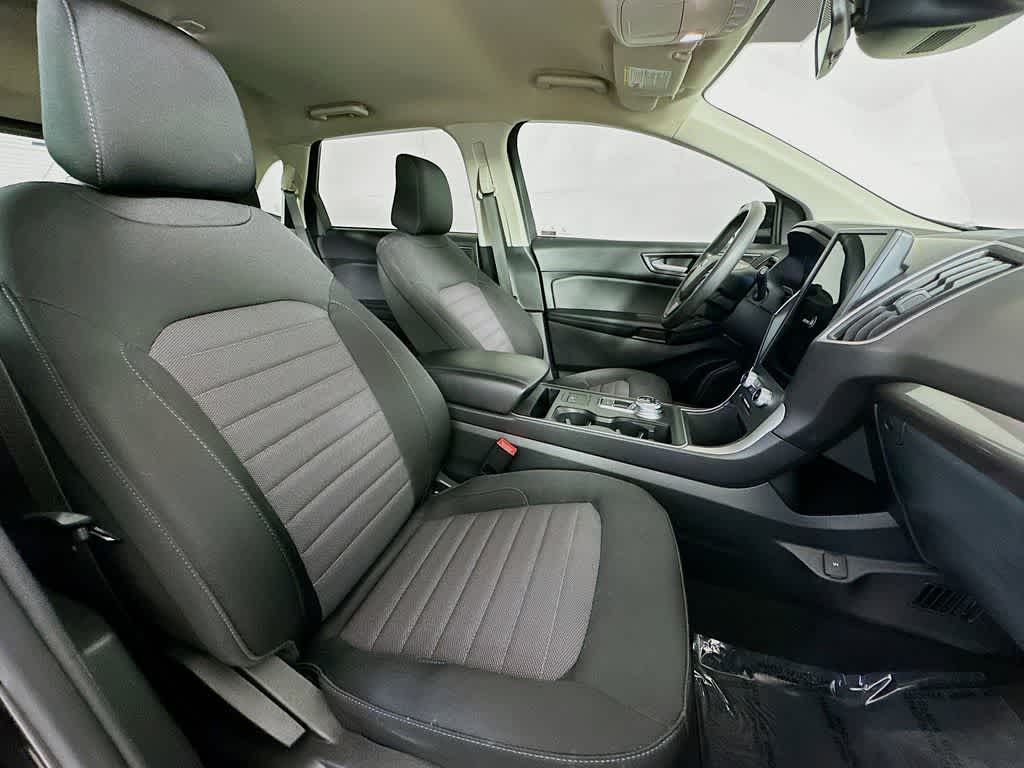 Thumbnail: 2022 Ford Edge - 15