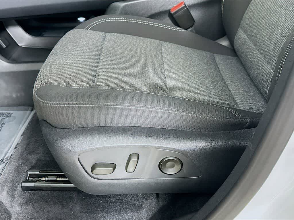 Thumbnail: 2025 GMC Acadia - 31