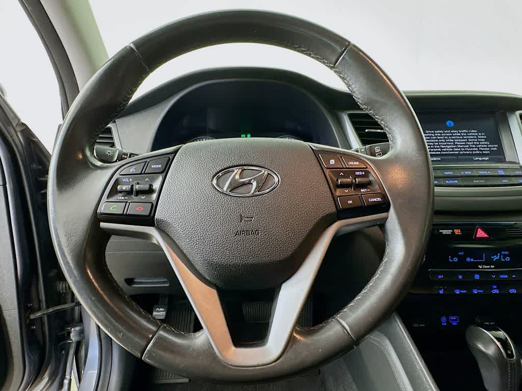 Thumbnail: 2016 Hyundai Tucson - 16