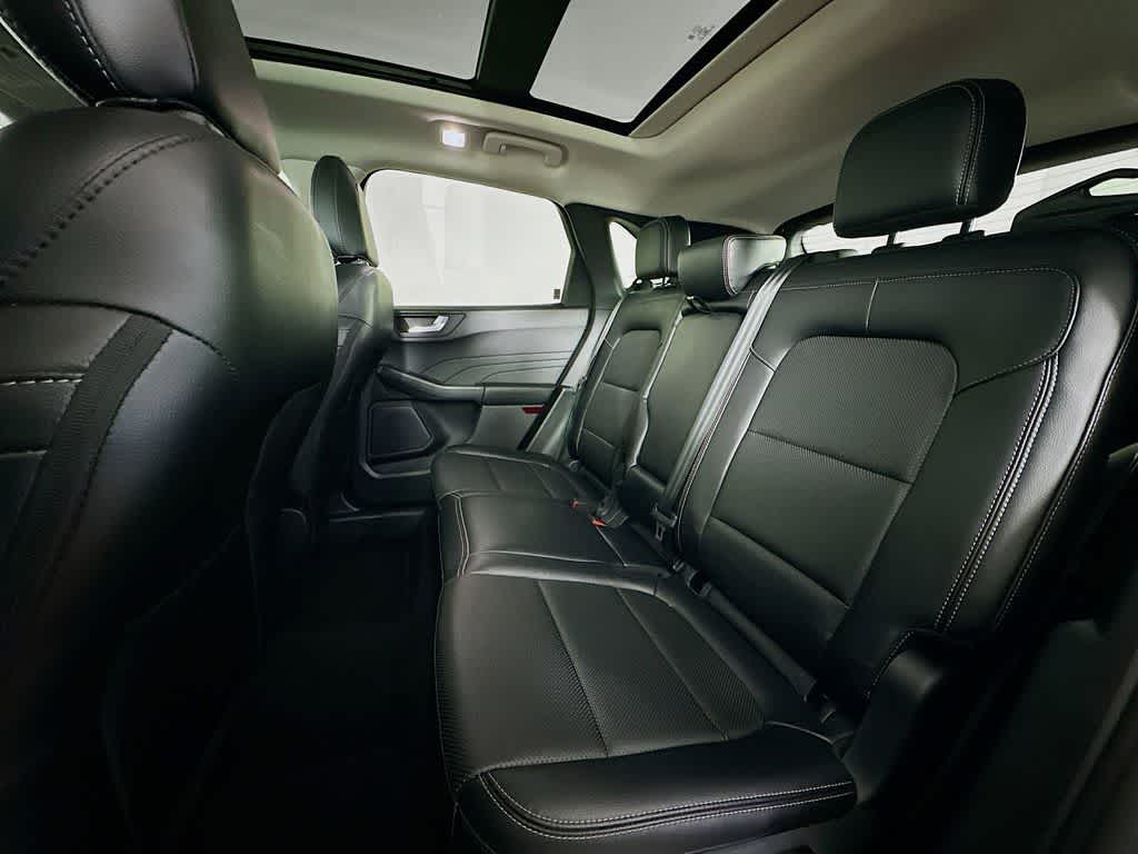 Thumbnail: 2022 Ford Escape - 14