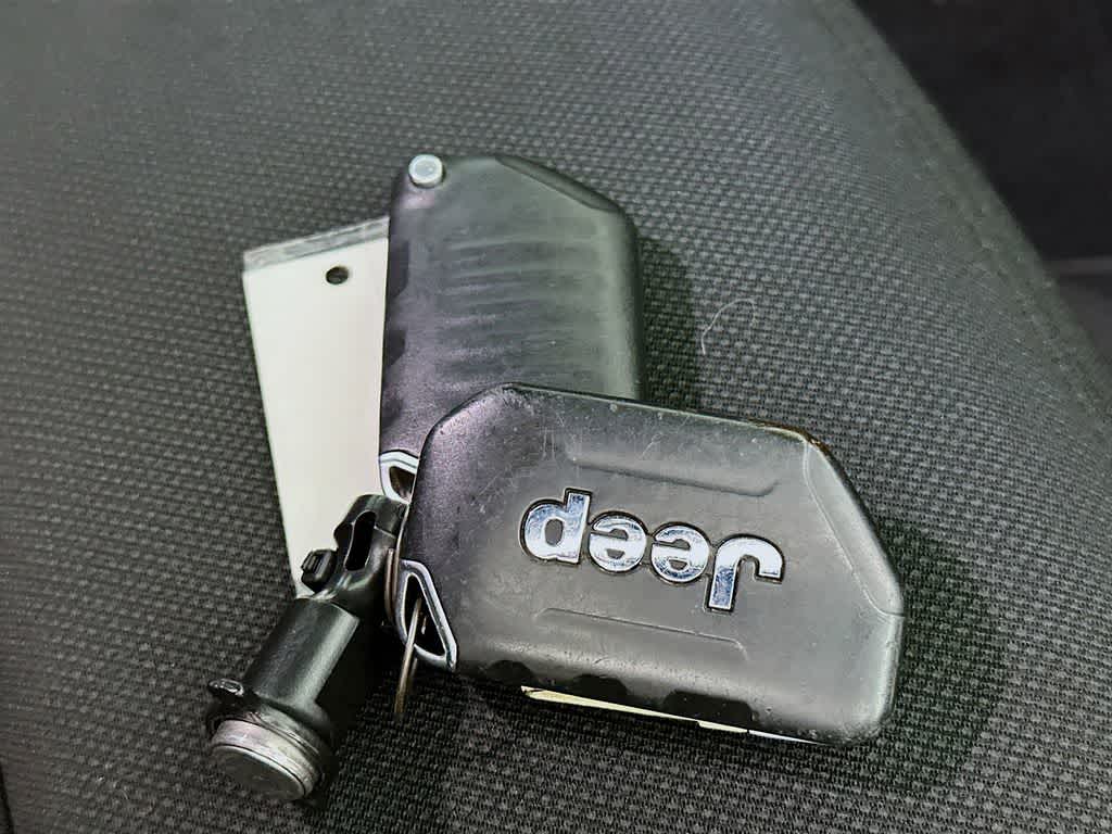 Thumbnail: 2021 Jeep Wrangler - 22