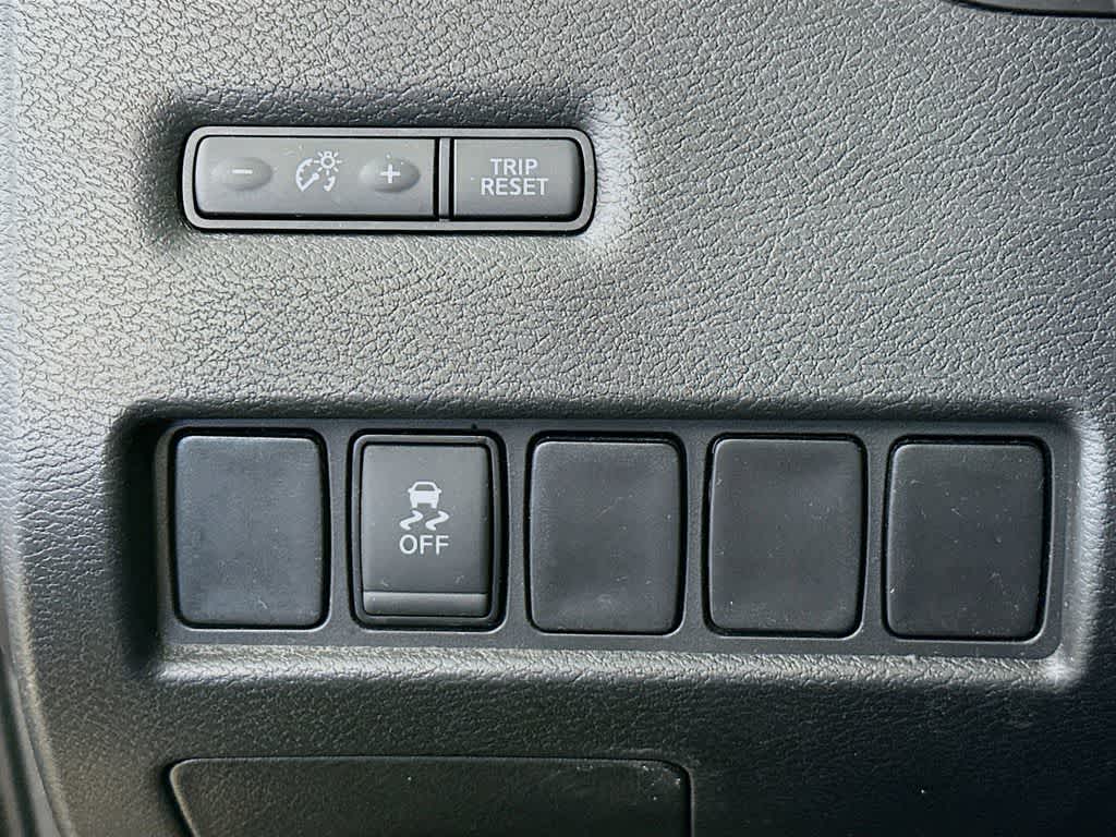 Thumbnail: 2016 Nissan Murano - 27