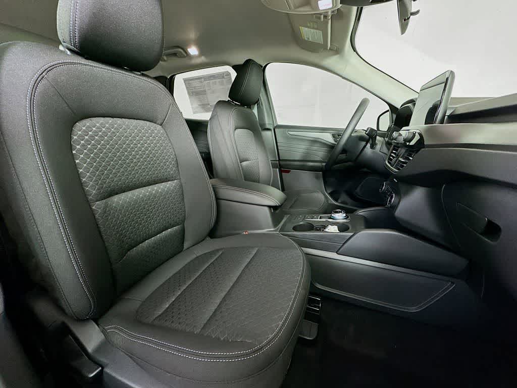 Thumbnail: 2025 Ford Escape - 15