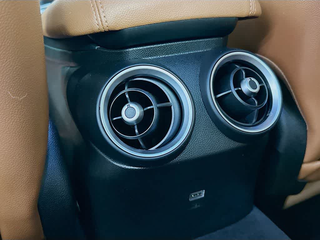 Thumbnail: 2018 Alfa Romeo Giulia - 13