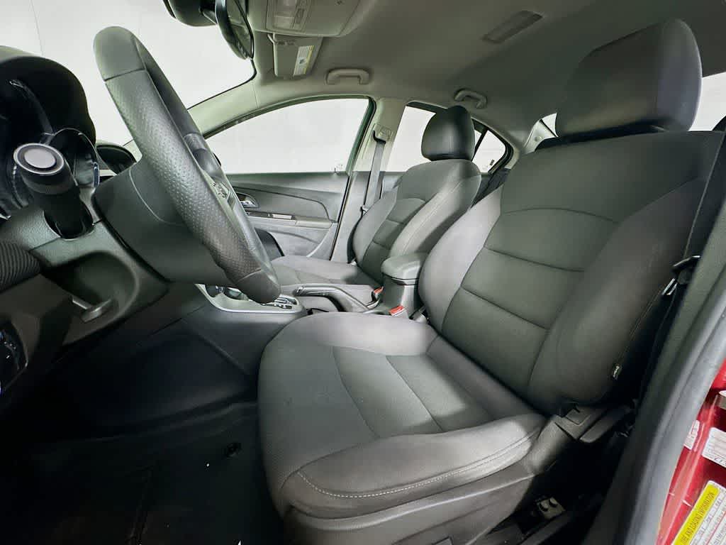 Thumbnail: 2015 Chevrolet Cruze - 12
