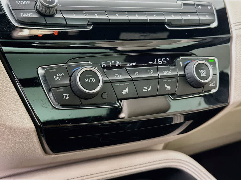 Thumbnail: 2021 BMW X1 - 17