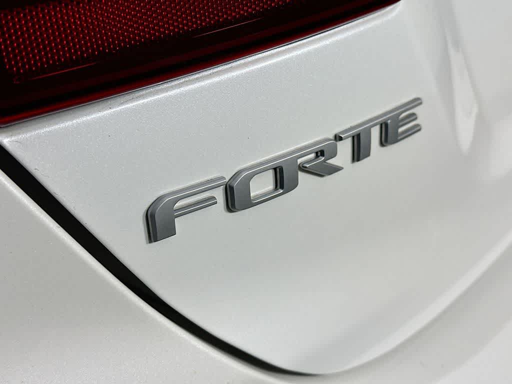 Thumbnail: 2024 Kia Forte - 7
