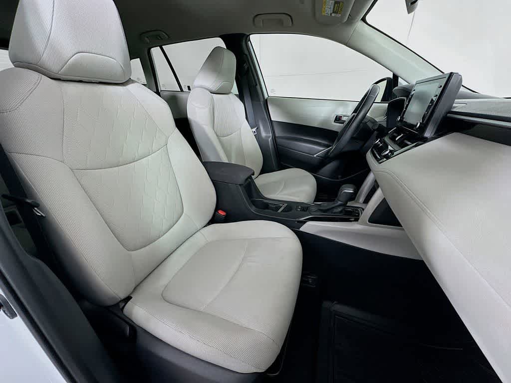 Thumbnail: 2022 Toyota Corolla Cross - 15