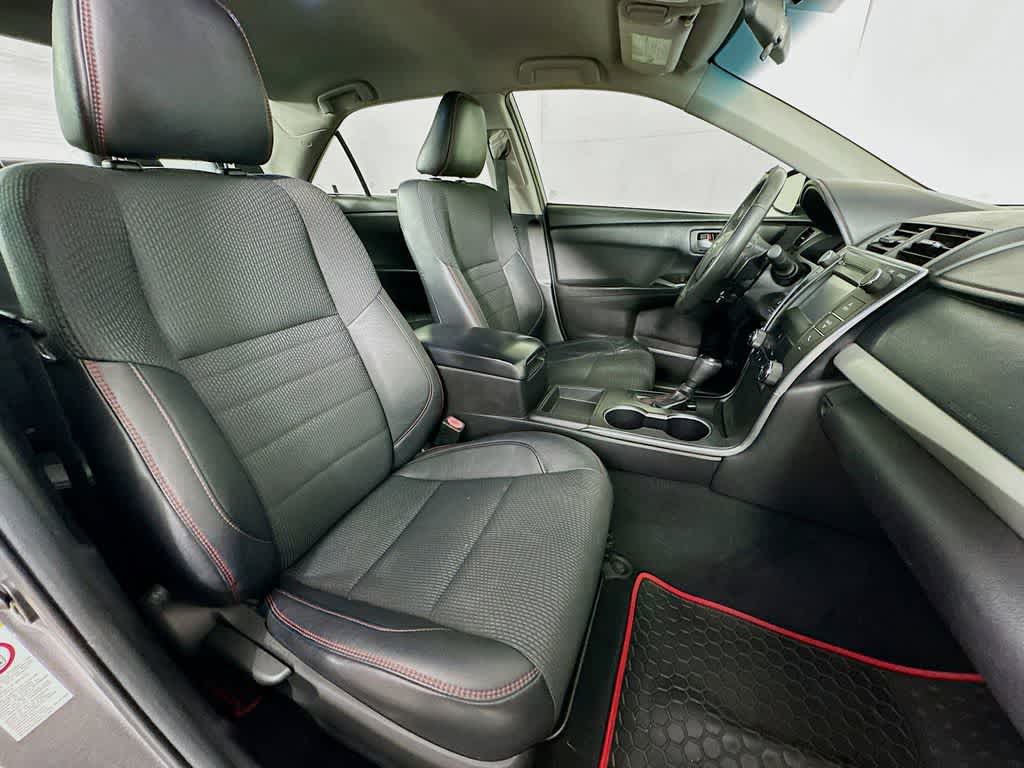 Thumbnail: 2017 Toyota Camry - 14