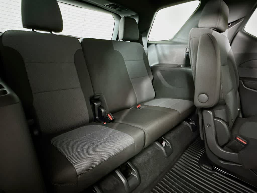 Thumbnail: 2023 Chevrolet Traverse - 31