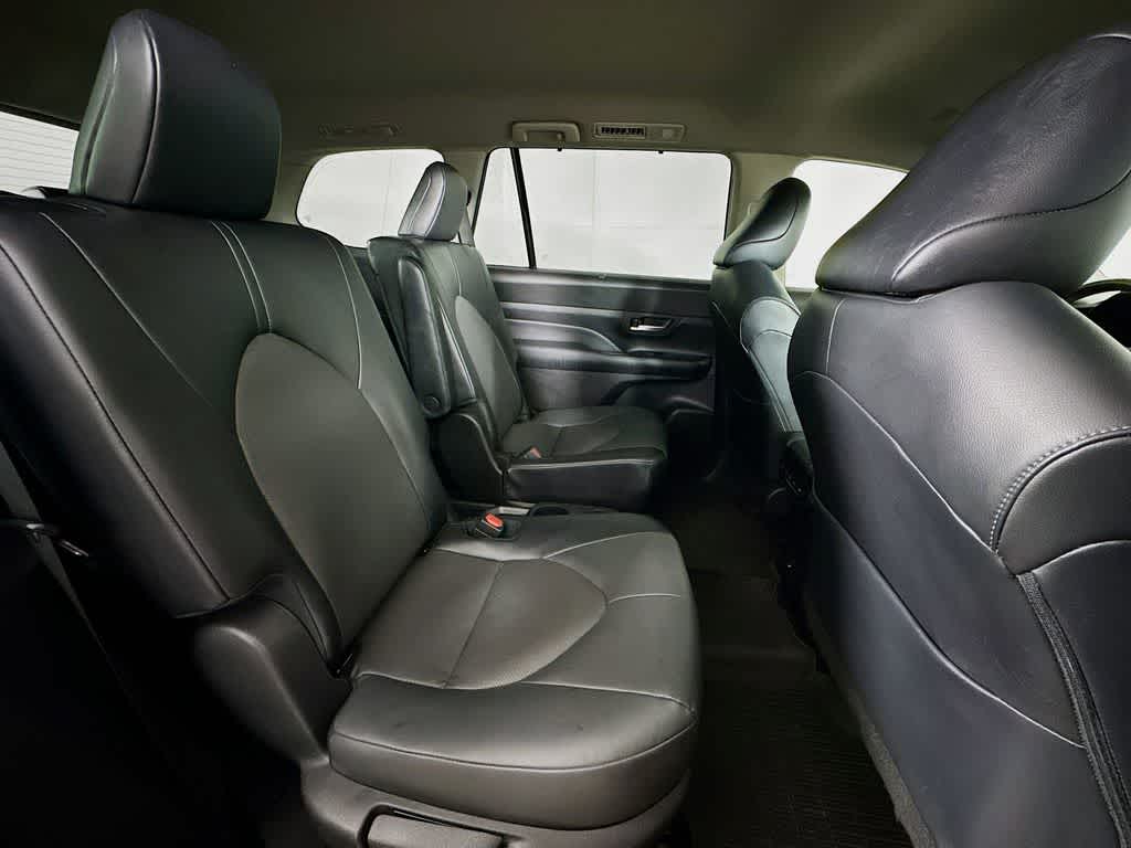 Thumbnail: 2024 Toyota Grand Highlander - 32