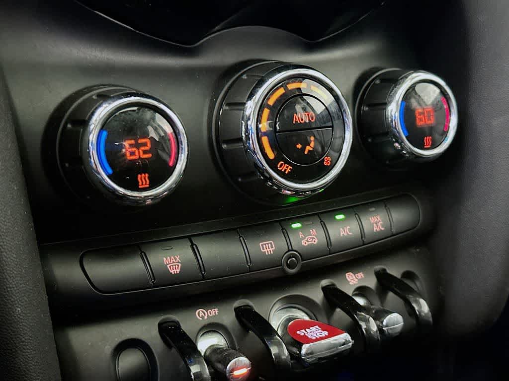 Thumbnail: 2016 MINI Cooper Hardtop - 17