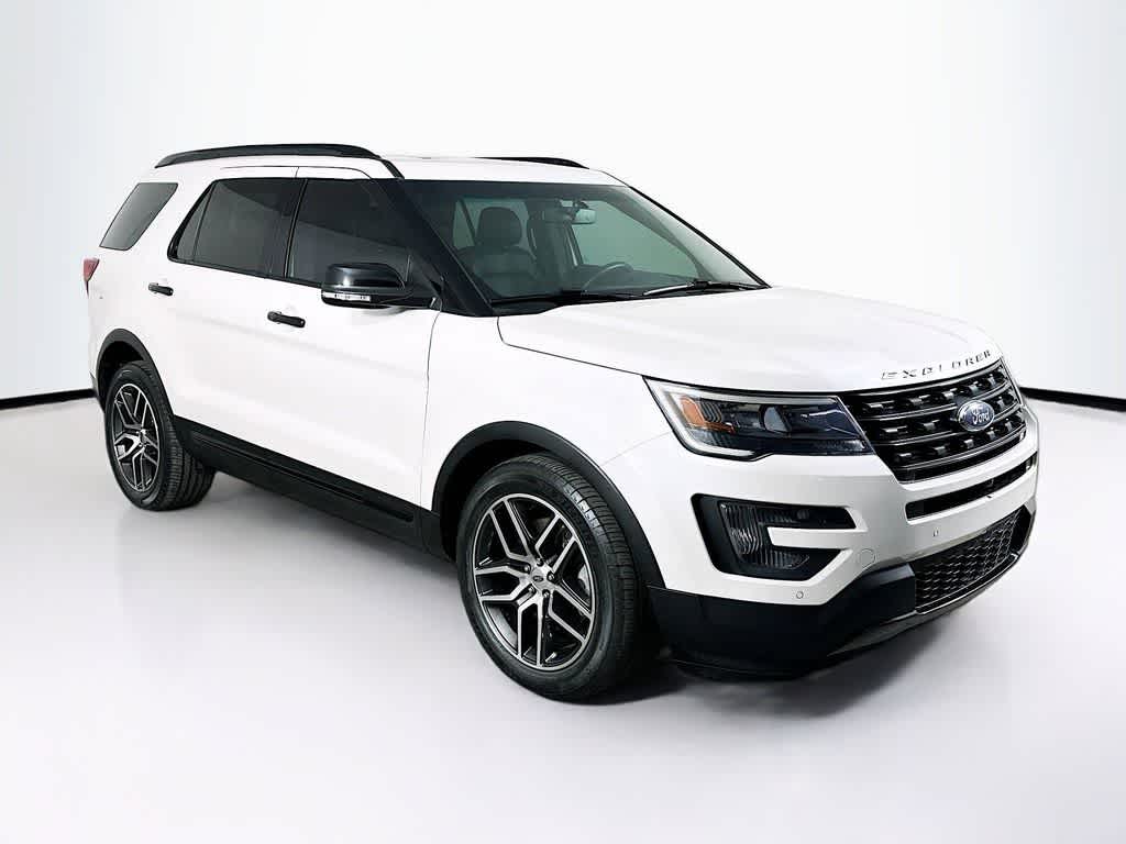 Thumbnail: 2016 Ford Explorer - 24