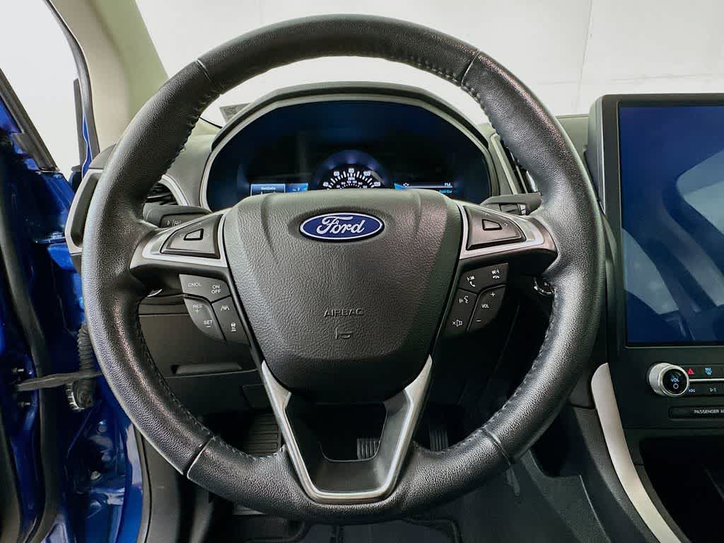 Thumbnail: 2022 Ford Edge - 15