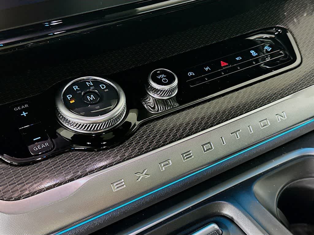 Thumbnail: 2026 Ford Expedition - 18