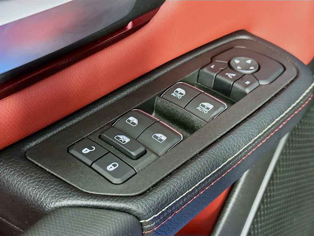 Thumbnail: 2025 RAM 1500 - 28