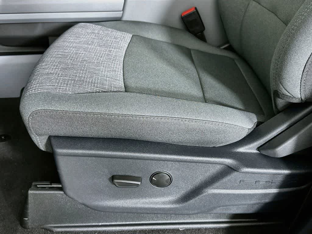 Thumbnail: 2026 Ford F-350 - 32