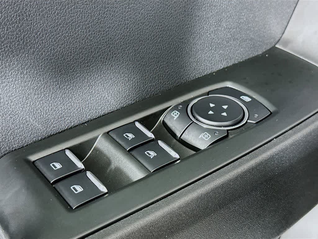 2025 Ford F-250  28