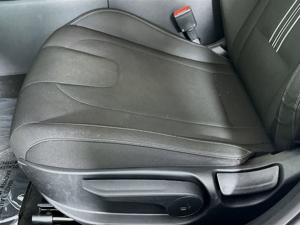 Thumbnail: 2023 Hyundai Elantra - 28