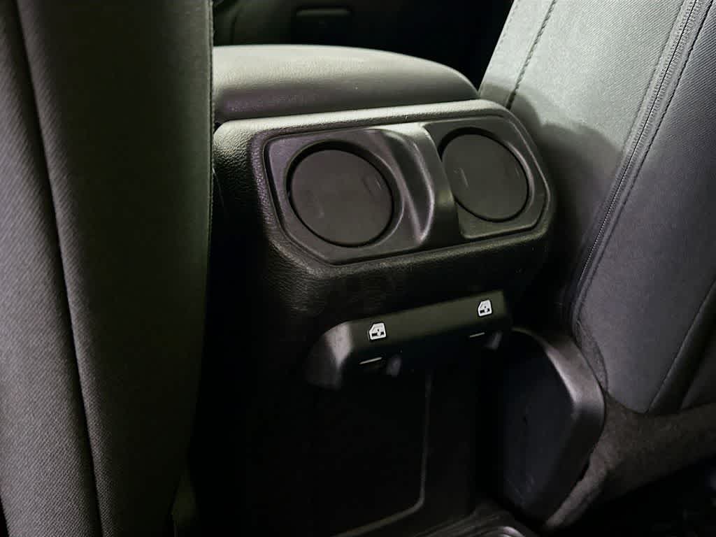 Thumbnail: 2018 Jeep Wrangler - 13