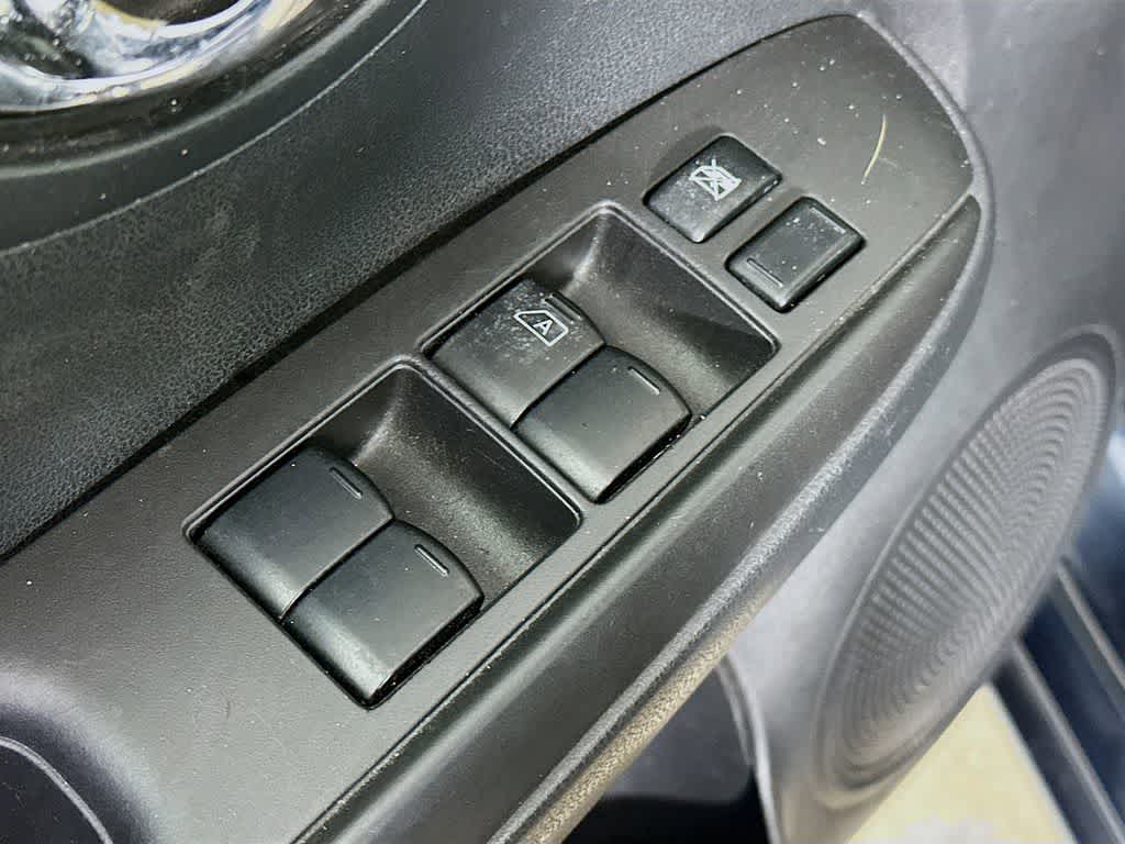 Thumbnail: 2015 Nissan Versa - 26