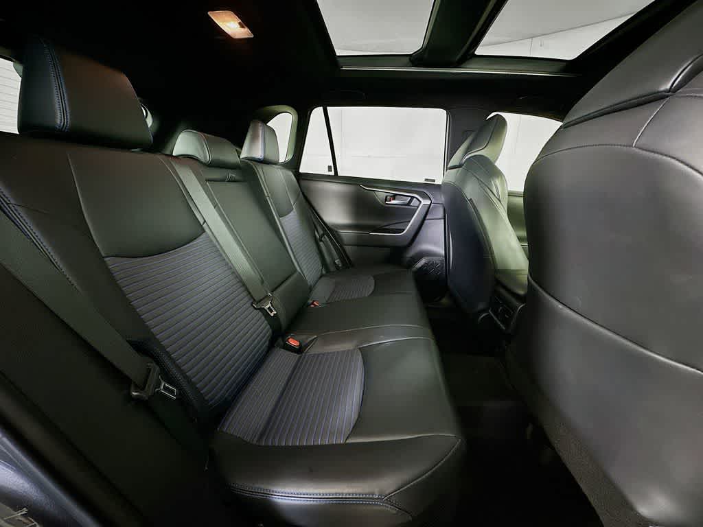 Thumbnail: 2020 Toyota RAV4 - 33