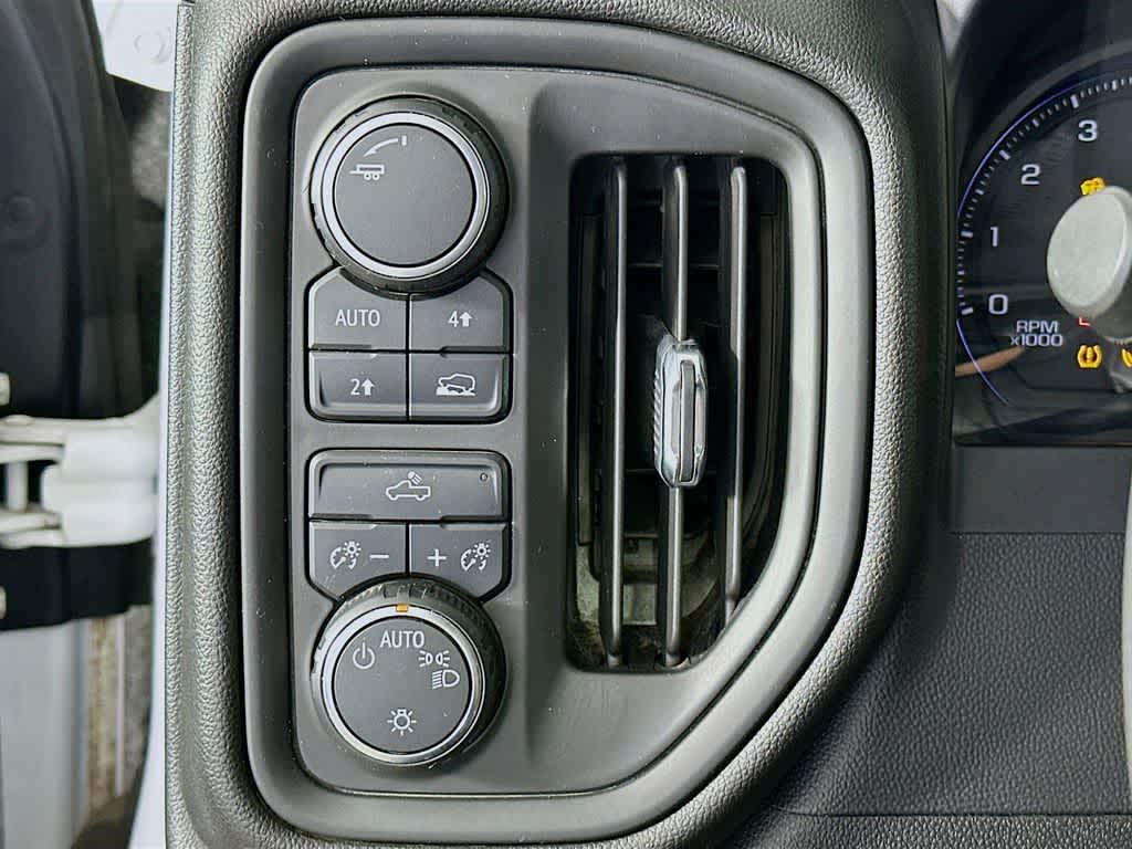 2019 Chevrolet Silverado 1500 Custom 27