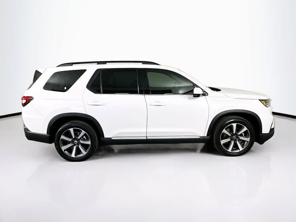 2025 Honda Pilot Touring 26